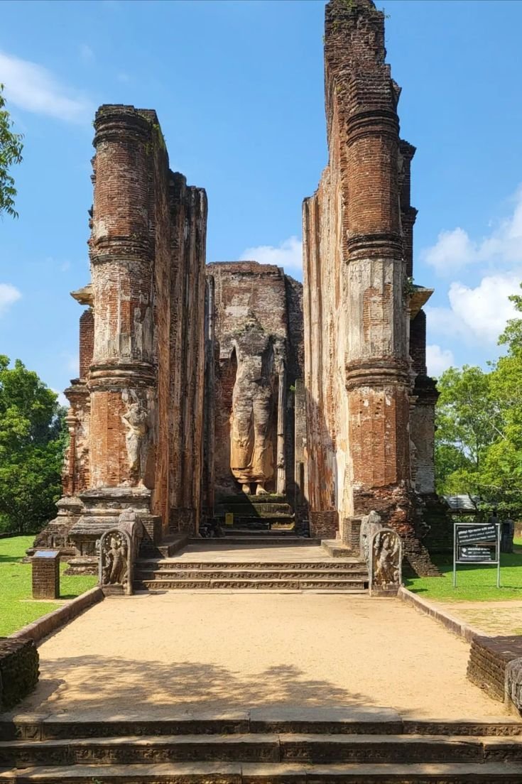 Polonnaruwa – Explore Sri Lanka’s Ancient Kingdom